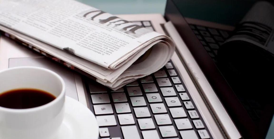 Zespół Tutoringv podczas pracy nad materiałami edukacyjnymi